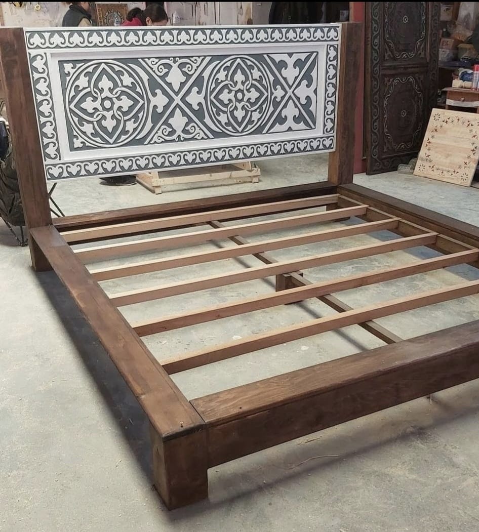 ESKİ OYMA YATYAK BAŞI